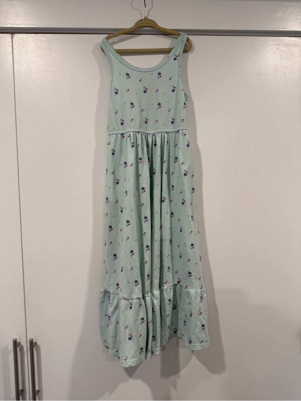 Girls floral sleeveless maxi dress with pockets great for summer